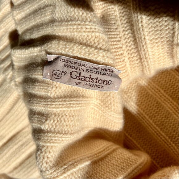 N.Peal 100% Cashmere Beige Cardigan Sweater - Picture 4 of 9
